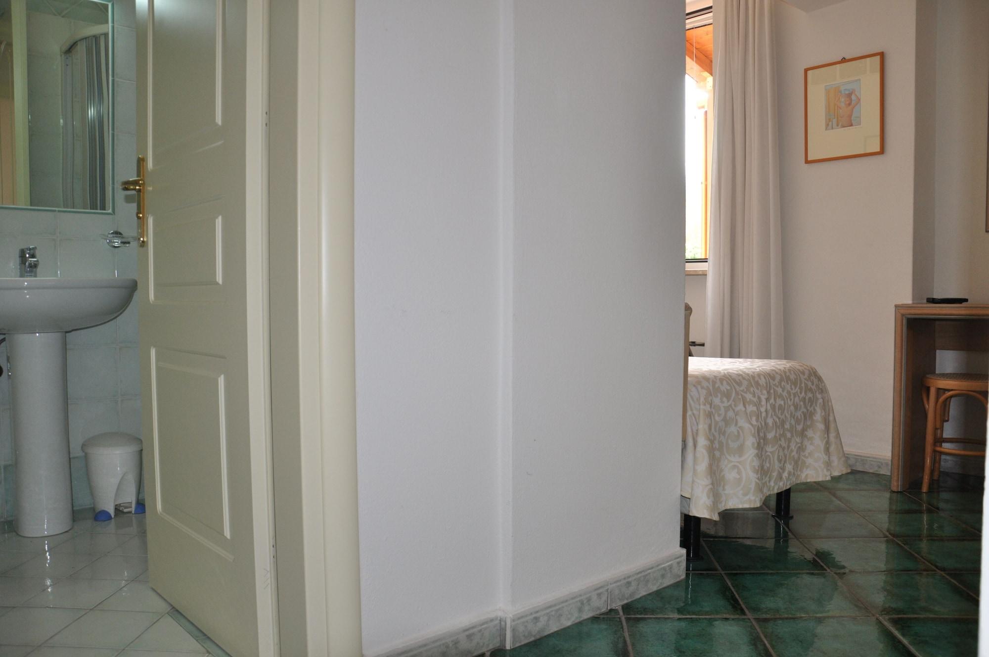 Hotel La Marticana Ischia Bagian luar foto