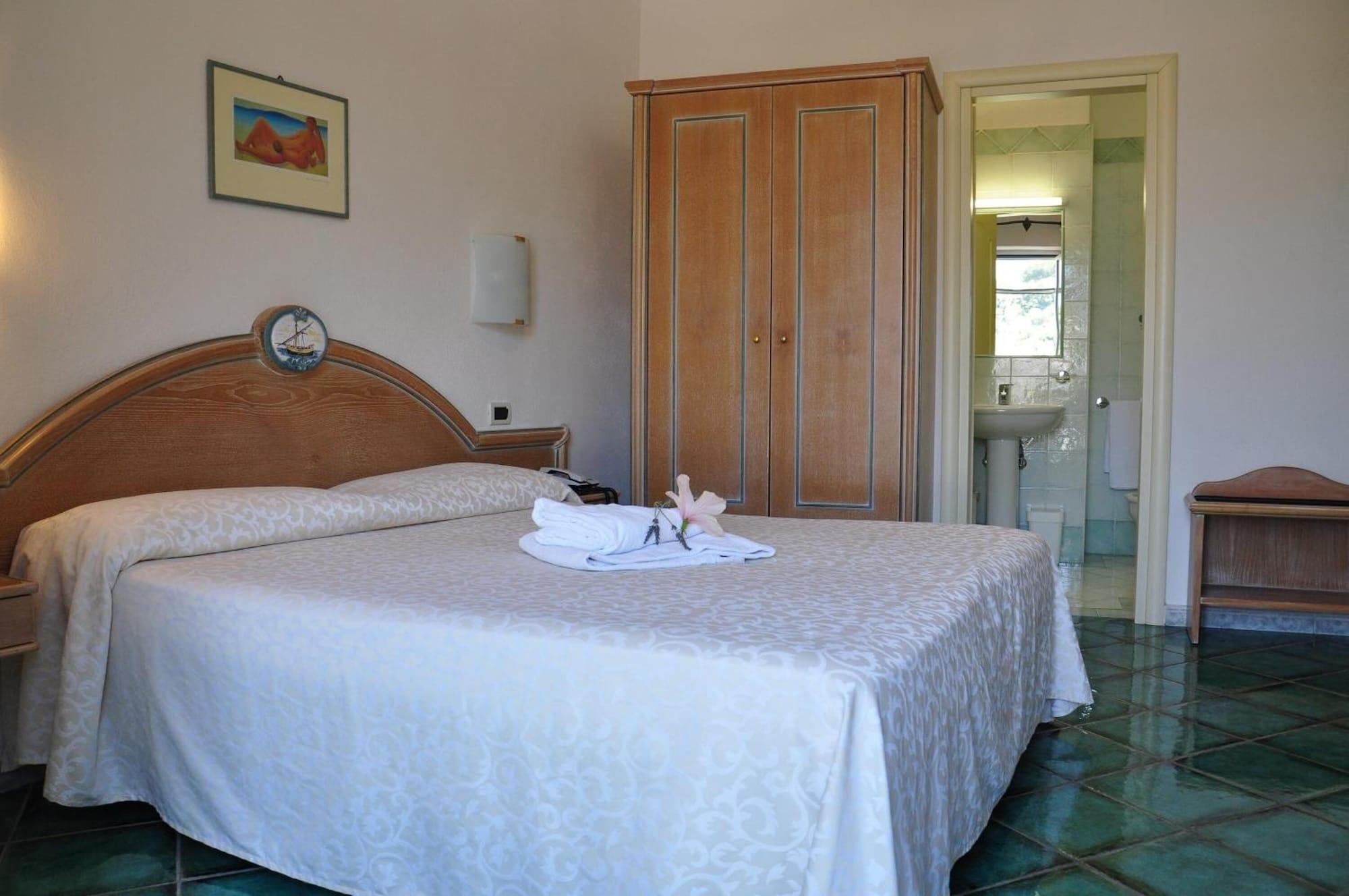 Hotel La Marticana Ischia Bagian luar foto