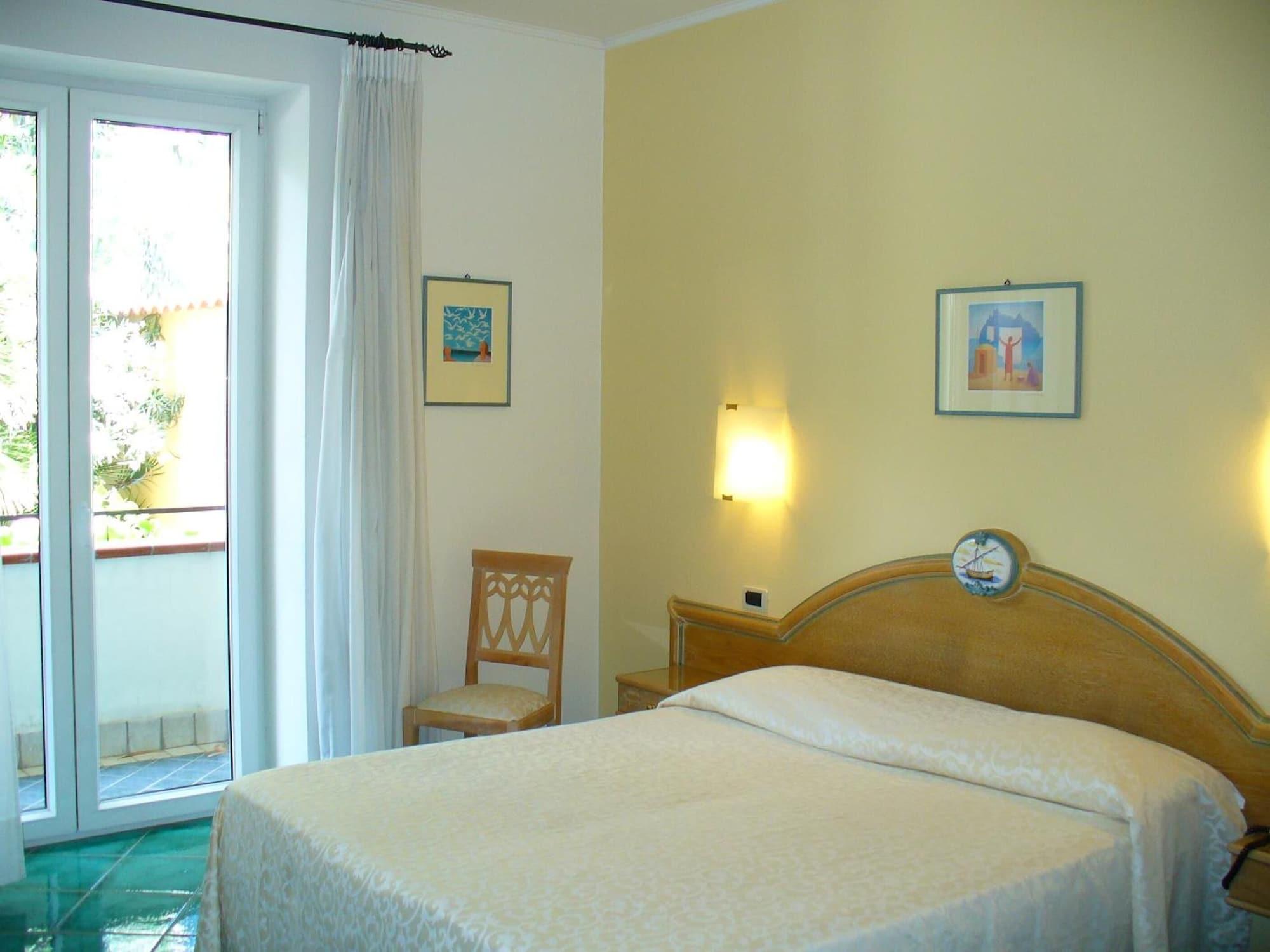 Hotel La Marticana Ischia Bagian luar foto