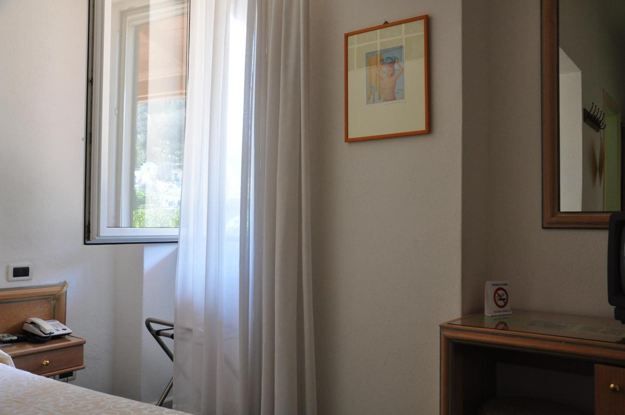Hotel La Marticana Ischia Ruang foto