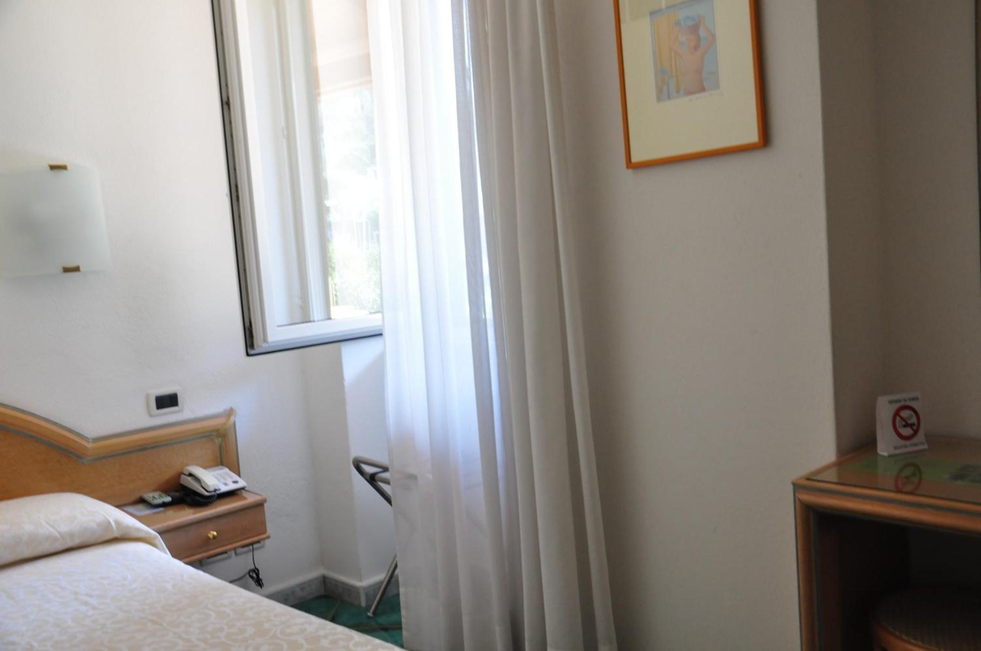 Hotel La Marticana Ischia Ruang foto