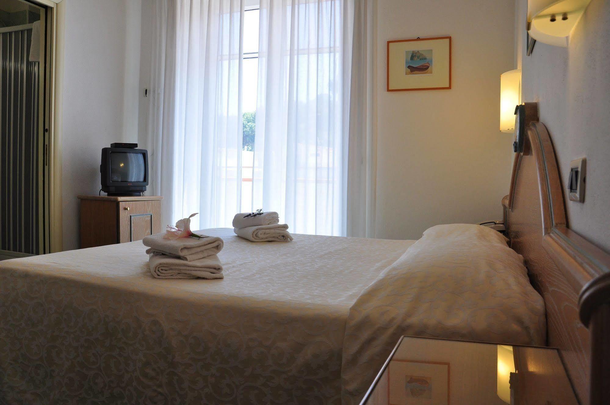Hotel La Marticana Ischia Bagian luar foto