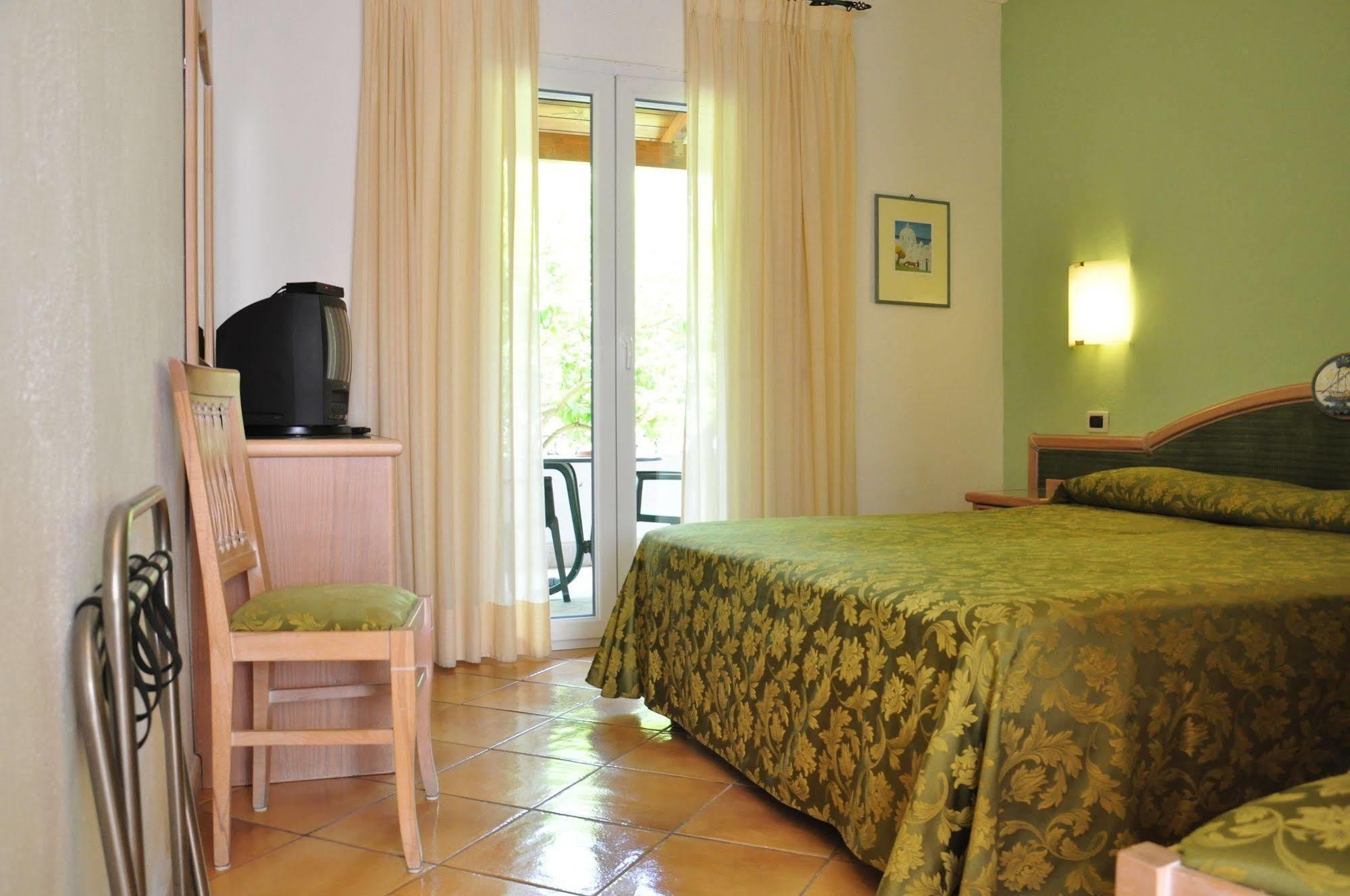 Hotel La Marticana Ischia Bagian luar foto