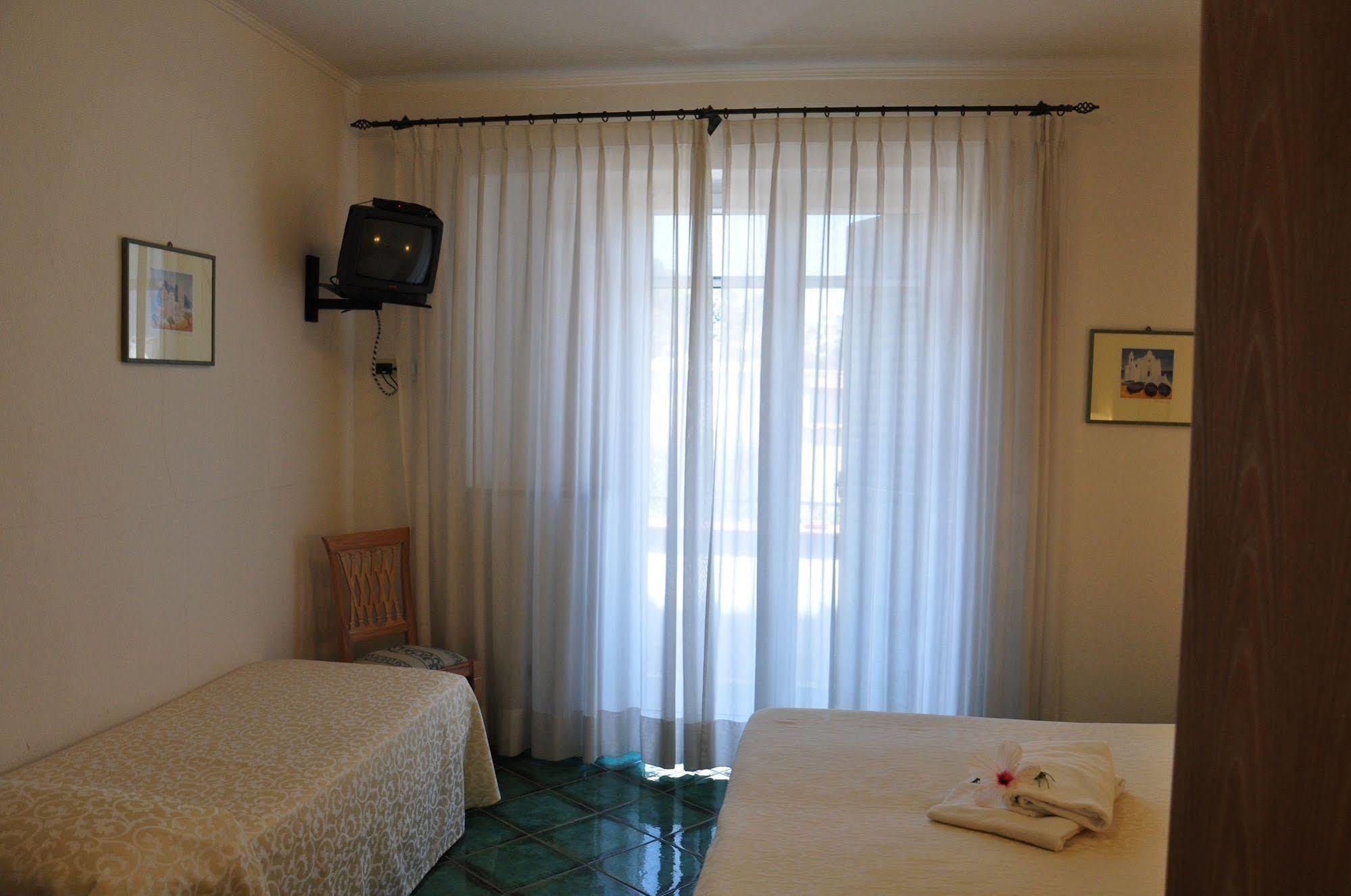 Hotel La Marticana Ischia Bagian luar foto
